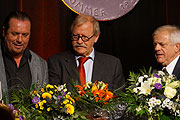 Laudator war Dr. Rolf Cyrax (Mitte) (©Foto: Ingrid Grossmann)